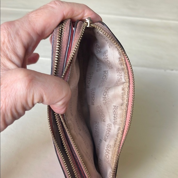 #Michael Kors Pink Floral Wristlet - Picture 6 of 11